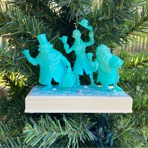 NWT Hallmark Storytellers Haunted Mansion The Hitchhiking Ghosts ornament